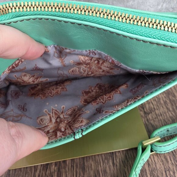 HOBO Amble Crossbody Bag Mint Green Leather Small Multi Pocket Magnetic Zip Boho - Picture 7 of 15